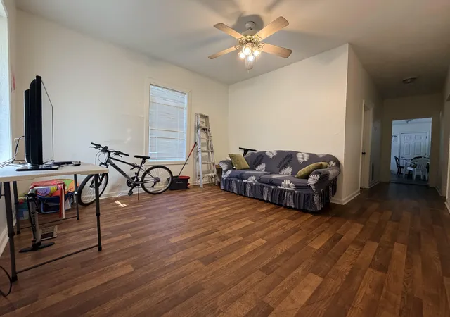 Photo 4 of Sale Pending at 1111 S Willow St, Chattanooga, TN 37404 | MLS# 1538172 | Listing updated on 2026-08-19