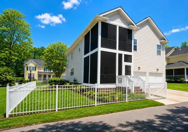 Photo 2 of Sale Pending at 5803 Courtyard Cir, Chattanooga, TN 37415 | MLS# 1538676 | Listing updated on 2026-08-27
