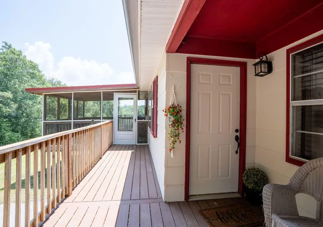 Homes for sale in Bridgeport, AL | 552 County Road 255, Bridgeport, AL 35740 | MLS# 1538194