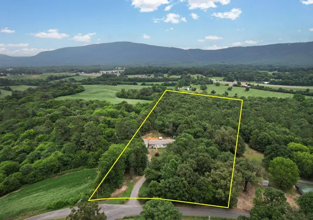 Homes for sale in Benton, TN | 326 Mcclure Rd, Benton, TN 37307 | MLS# 1538191