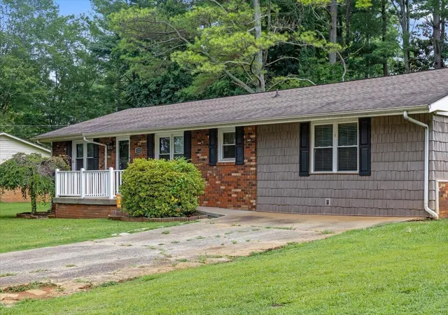 2nd image of 1222 Miami St, Athens, TN 37303 | MLS# 1538151