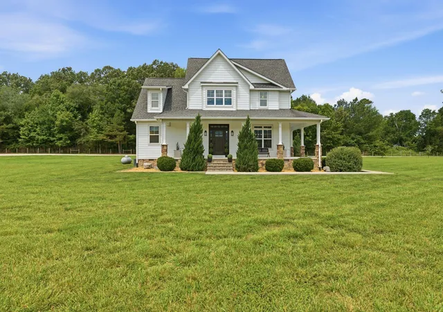 Homes for sale in Decherd, TN | 354 Garner Rd, Decherd, TN 37324 | MLS# 1538430