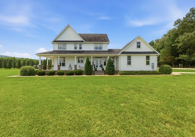 3rd image of 354 Garner Rd, Decherd, TN 37324 | MLS# 1538430