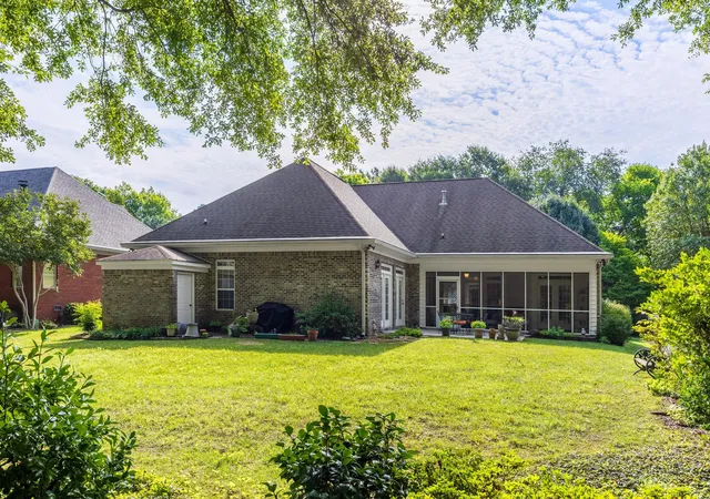 Homes for sale in Hixson, TN | 4961 Hampshire Pl, Hixson, TN 37343 | MLS# 1538279