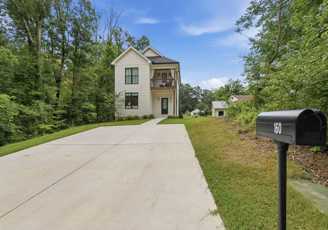 Photo 3 of Single family home for sale at 160 Dower Rd, Chattanooga, TN 37419 | MLS# 1538212 | Listing updated on 2026-07-24