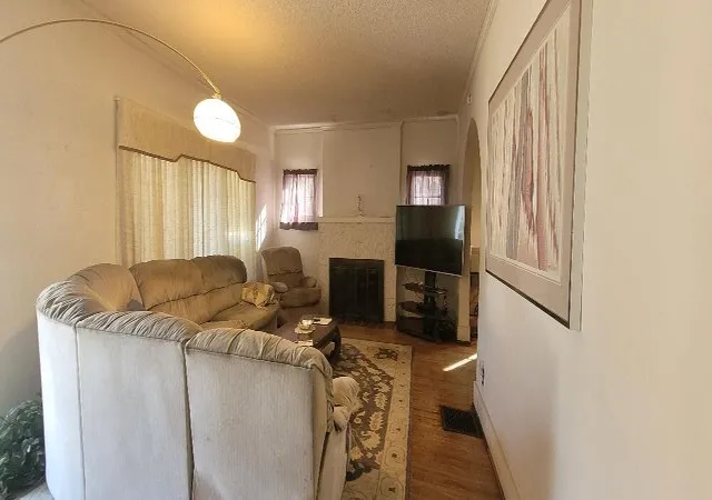 Photo 3 of Single family home for sale at 2512 E 04th Street, Chattanooga, TN 37404 | MLS# 1538720 | Listing updated on 2026-07-15