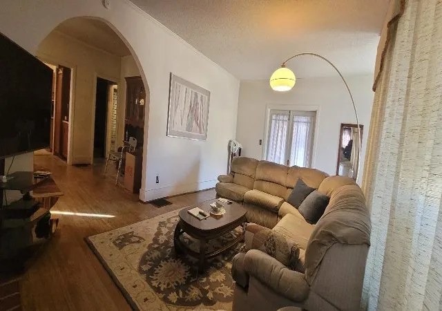 Photo 4 of Single family home for sale at 2512 E 04th Street, Chattanooga, TN 37404 | MLS# 1538720 | Listing updated on 2026-07-15