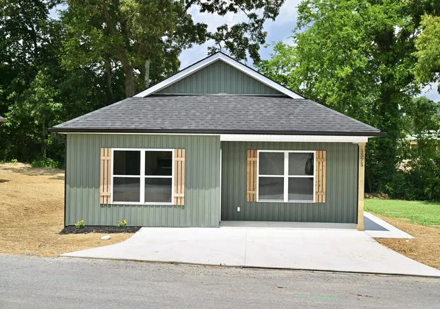 Photo 1 of Sale Pending at 1575 Strawberry Ln Ne, Cleveland, TN 37311 | MLS# 1538309 | Listing updated on 2026-09-11