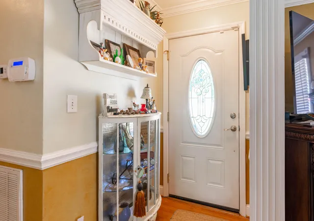 Photo 3 of Single family home for sale at 526 Semi Cir, Chattanooga, TN 37415 | MLS# 1538327 | Listing updated on 2026-09-10