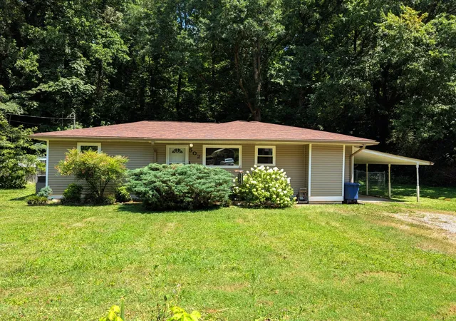 Homes for sale in Chattanooga, TN | 502 Lullwater Rd, Chattanooga, TN 37405 | MLS# 1538370