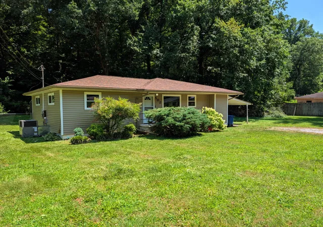 Homes for sale in Chattanooga, TN | 502 Lullwater Rd, Chattanooga, TN 37405 | MLS# 1538370