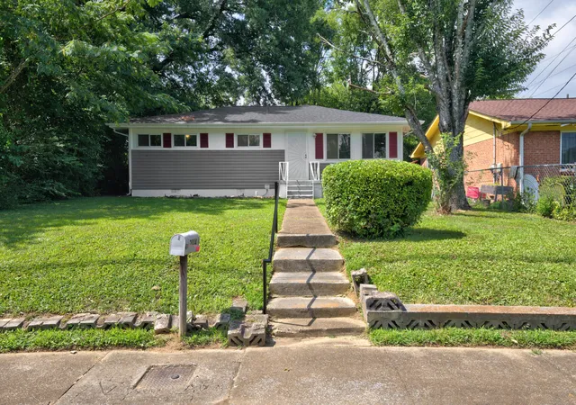 Photo 3 of Single family home for sale at 2004 Milne St, Chattanooga, TN 37406 | MLS# 1538525 | Listing updated on 2026-09-03