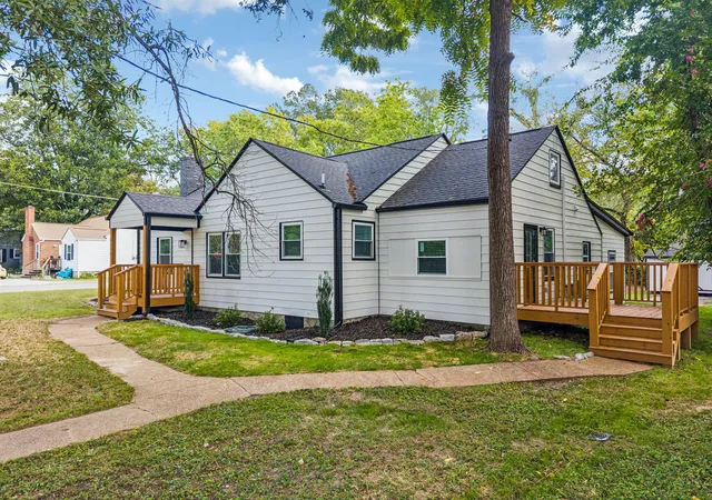 Photo 3 of Single family home for sale at 6150 E Brainerd Rd, Chattanooga, TN 37421 | MLS# 1538287 | Listing updated on 2026-09-12