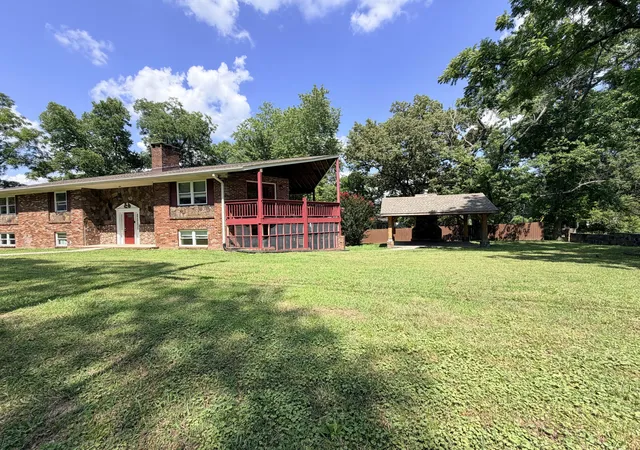 Homes for sale in Rossville, GA | 812 Orchard Ter, Rossville, GA 30741 | MLS# 1538328