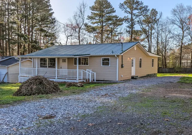 Homes for sale in Tunnel Hill, GA | 202 Yardley Ln, Tunnel Hill, GA 30755 | MLS# 1538329