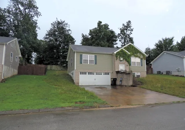 Photo 2 of Single family home for sale at 2057 Short Leaf Ln, Soddy Daisy, TN 37379 | MLS# 1538535 | Listing updated on 2026-07-11