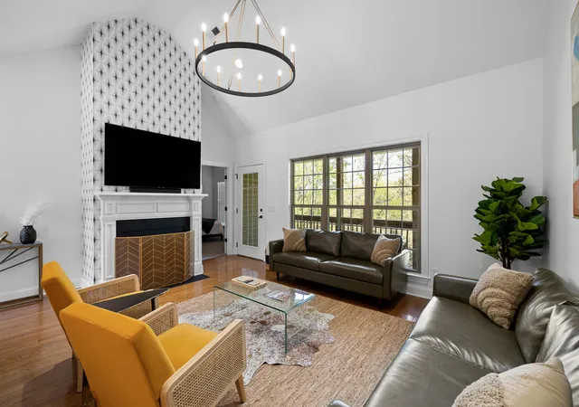 Photo 3 of Single family home for sale at 1104 Westwood Ave, Chattanooga, TN 37405 | MLS# 1538376 | Listing updated on 2026-10-11