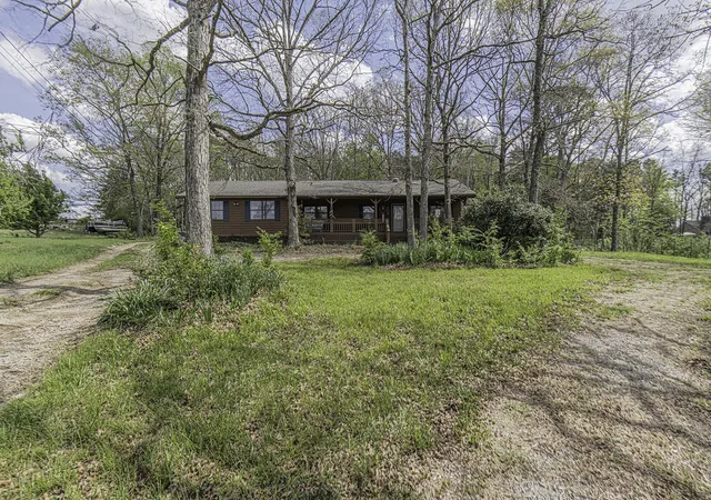 2nd image of 221 Forest Hills Dr, Charleston, TN 37310 | MLS# 1538395
