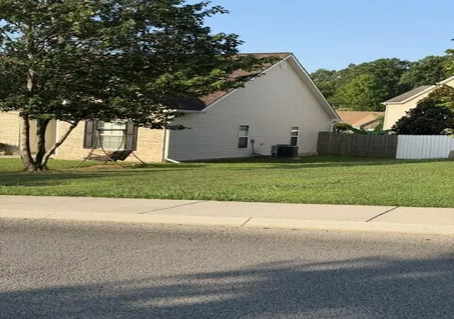 Photo 3 of Single family home for sale at 575 Peachtree Cir, Ringgold, GA 30736 | MLS# 1538477 | Listing updated on 2026-08-28