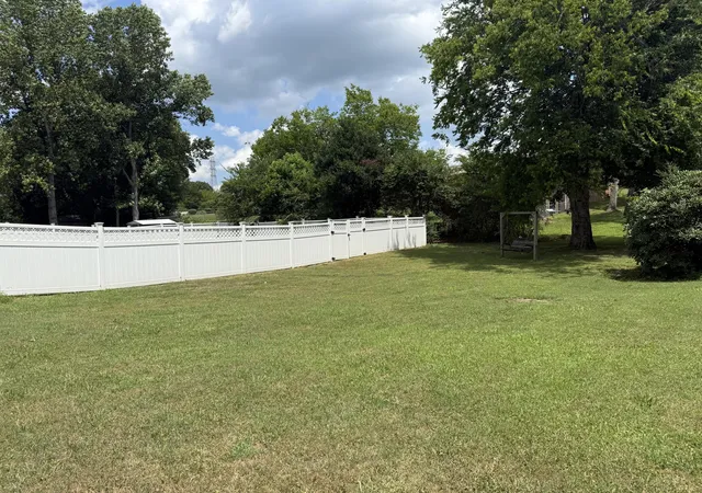 Homes for sale in Athens, TN | 2505 Kenwood Dr, Athens, TN 37303 | MLS# 1538455