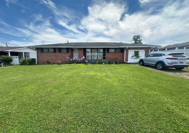 Homes for sale in Chattanooga, TN | 1124 Collins Cir, Chattanooga, TN 37411 | MLS# 1538438