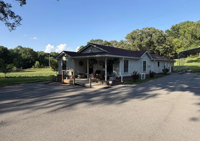 Homes for sale in Rossville, GA | 608 E Garden Farm Rd, Rossville, GA 30741 | MLS# 1538442