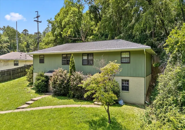 2nd image of 1703 White Oak Rd, Chattanooga, TN 37415 | MLS# 1538508