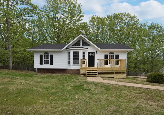 Photo 1 of Single family home for sale at 37 Vera Dr, Ringgold, GA 30736 | MLS# 1538567 | Listing updated on 2026-09-10