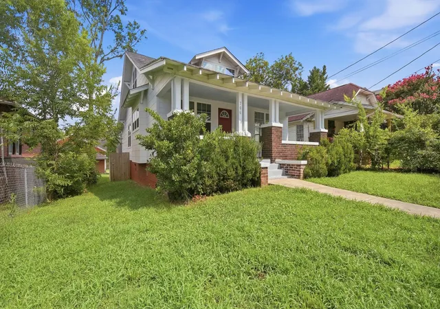 Photo 2 of Single family home for sale at 706 S Greenwood Ave, Chattanooga, TN 37404 | MLS# 1538606 | Listing updated on 2026-09-08