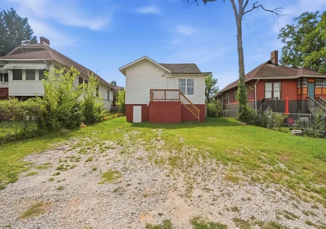 Photo 30 of Single family home for sale at 706 S Greenwood Ave, Chattanooga, TN 37404 | MLS# 1538606 | Listing updated on 2026-09-08