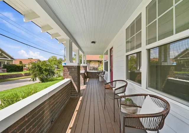 Photo 3 of Single family home for sale at 706 S Greenwood Ave, Chattanooga, TN 37404 | MLS# 1538606 | Listing updated on 2026-09-28
