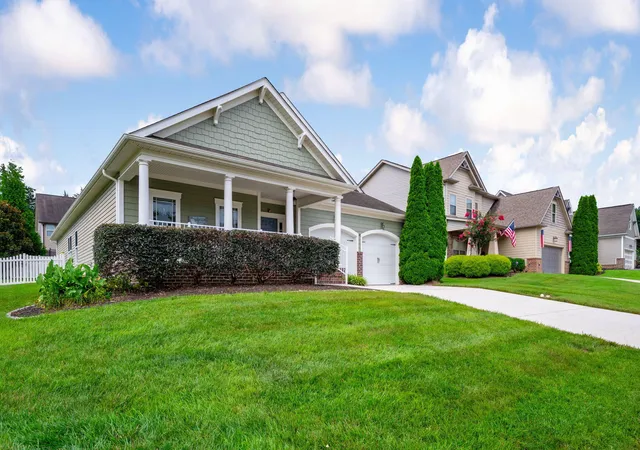 Photo 3 of Sale Pending at 7549 Hampstead Hall Dr, Ooltewah, TN 37363 | MLS# 1538686 | Listing updated on 2026-09-01