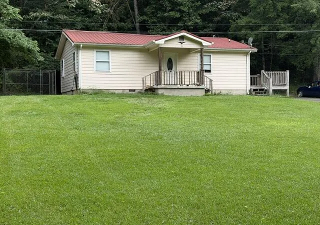 1st image of 110 Lenda Ln, Chickamauga, GA 30707 | MLS# 1538644