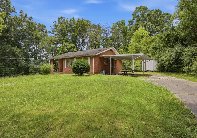Homes for sale in Chattanooga, TN | 1941 Greenwood Rd, Chattanooga, TN 37406 | MLS# 1538646
