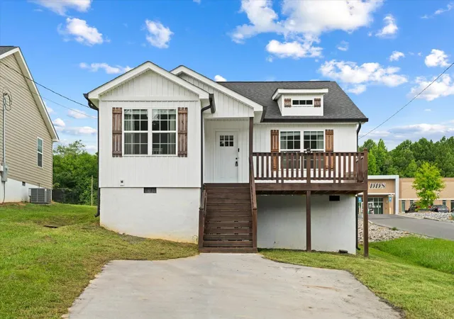 1st image of 229 Wagner Dr, Dalton, GA 30721 | MLS# 1538678