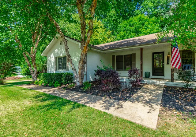 Photo 1 of Single family home for sale at 5007 Silver Ln, Apison, TN 37302 | MLS# 1538730 | Listing updated on 2026-09-14