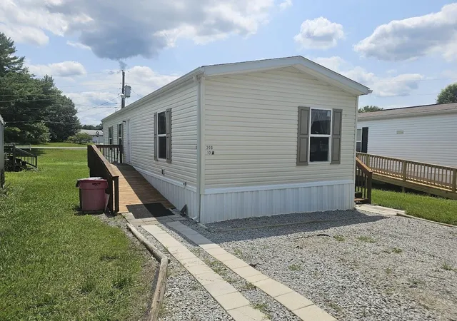 Homes for sale in Ten Mile, TN | 200 Valley Ln #10a, Ten Mile, TN 37880 | MLS# 1538698