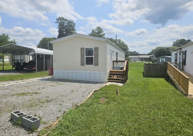 Homes for sale in Ten Mile, TN | 200 Valley Ln #10a, Ten Mile, TN 37880 | MLS# 1538698