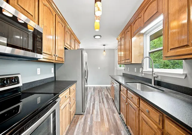 Photo 3 of Sale Pending at 3519 Claremont Ave, Chattanooga, TN 37412 | MLS# 1539610 | Listing updated on 2026-09-10