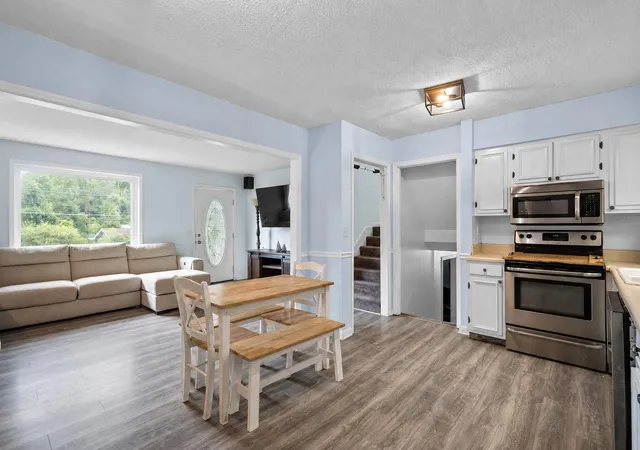 Photo 3 of Single family home for sale at 1073 Carol Jean Trl, Hixson, TN 37343 | MLS# 1539447 | Listing updated on 2026-09-20