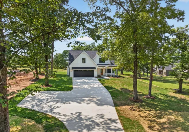 Photo 2 of Sale Pending at 6855 Sawyer Rd, Signal Mountain, TN 37377 | MLS# 1541802 | Listing updated on 2026-09-02