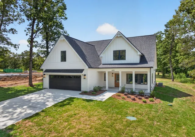 Photo 3 of Sale Pending at 6855 Sawyer Rd, Signal Mountain, TN 37377 | MLS# 1541802 | Listing updated on 2026-09-02