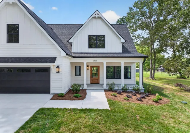 Photo 4 of Sale Pending at 6855 Sawyer Rd, Signal Mountain, TN 37377 | MLS# 1541802 | Listing updated on 2026-09-02