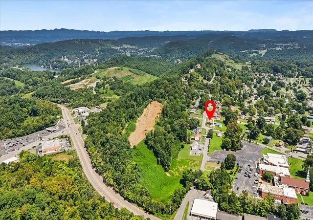 Photo 37 of Single family home for sale at 125 Pine Ridge Ln, Kingsport, TN 37663 | MLS# 1541546 | Listing updated on 2026-10-05