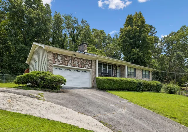 Photo 3 of Single family home for sale at 6933 Barter Dr, Harrison, TN 37341 | MLS# 1540813 | Listing updated on 2026-09-25