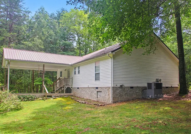Photo 3 of Single family home for sale at 128 Punkin Ln, La Fayette, GA 30728 | MLS# 1541658 | Listing updated on 2026-09-28