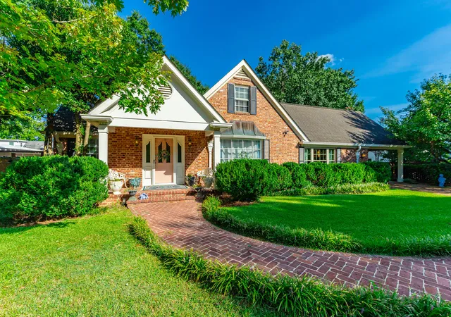 Photo 1 of Sale Pending at 112 Asbury Dr, Chattanooga, TN 37411 | MLS# 1541667 | Listing updated on 2026-09-15