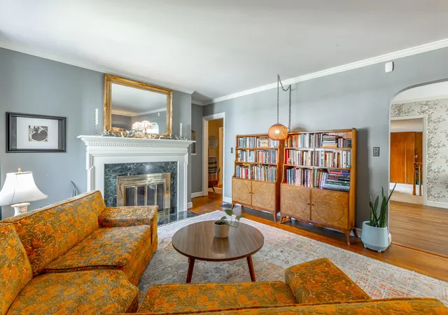 Photo 2 of Sale Pending at 112 Asbury Dr, Chattanooga, TN 37411 | MLS# 1541667 | Listing updated on 2026-09-15