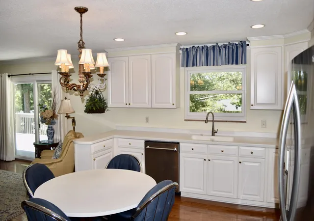 Photo 2 of Single family home for sale at 4306 Highwood Dr, Chattanooga, TN 37415 | MLS# 1541537 | Listing updated on 2026-09-15