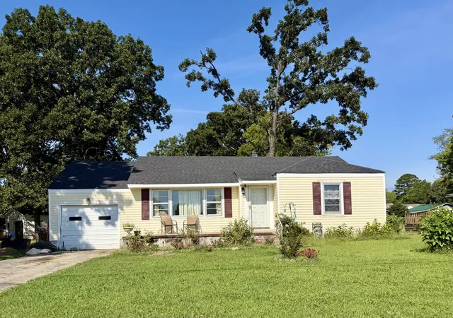 Photo 1 of Sale Pending at 102 Tanforan Dr, Rossville, GA 30741 | MLS# 1541513 | Listing updated on 2026-09-10